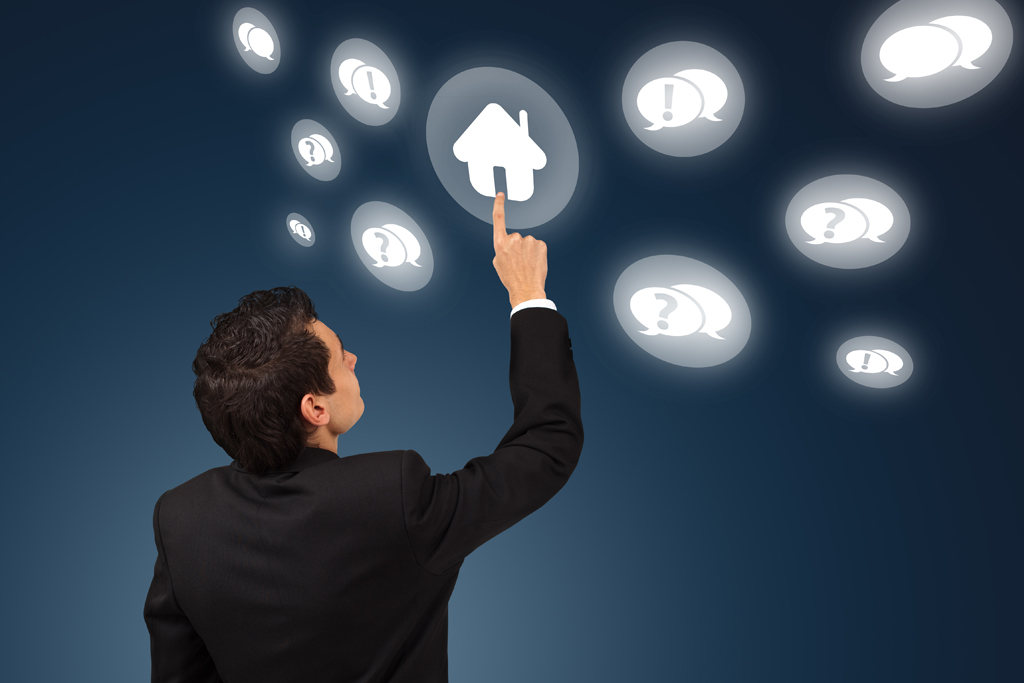 inversionistas-01_0002_layer-4 business people group with headphones giving support in help desk office to customers, manager giving training and education instructions